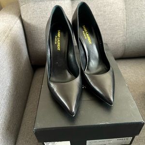 Saint Laurent pumps